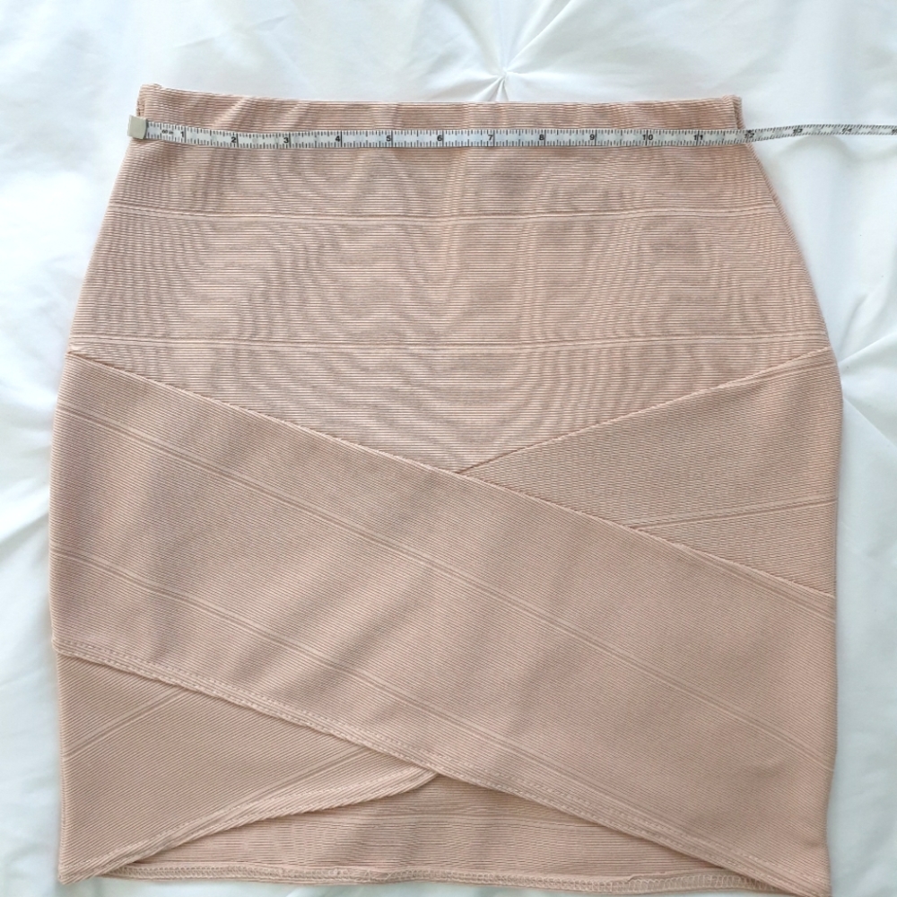 Missguided mini skirt, size S - Picture 4 of 5